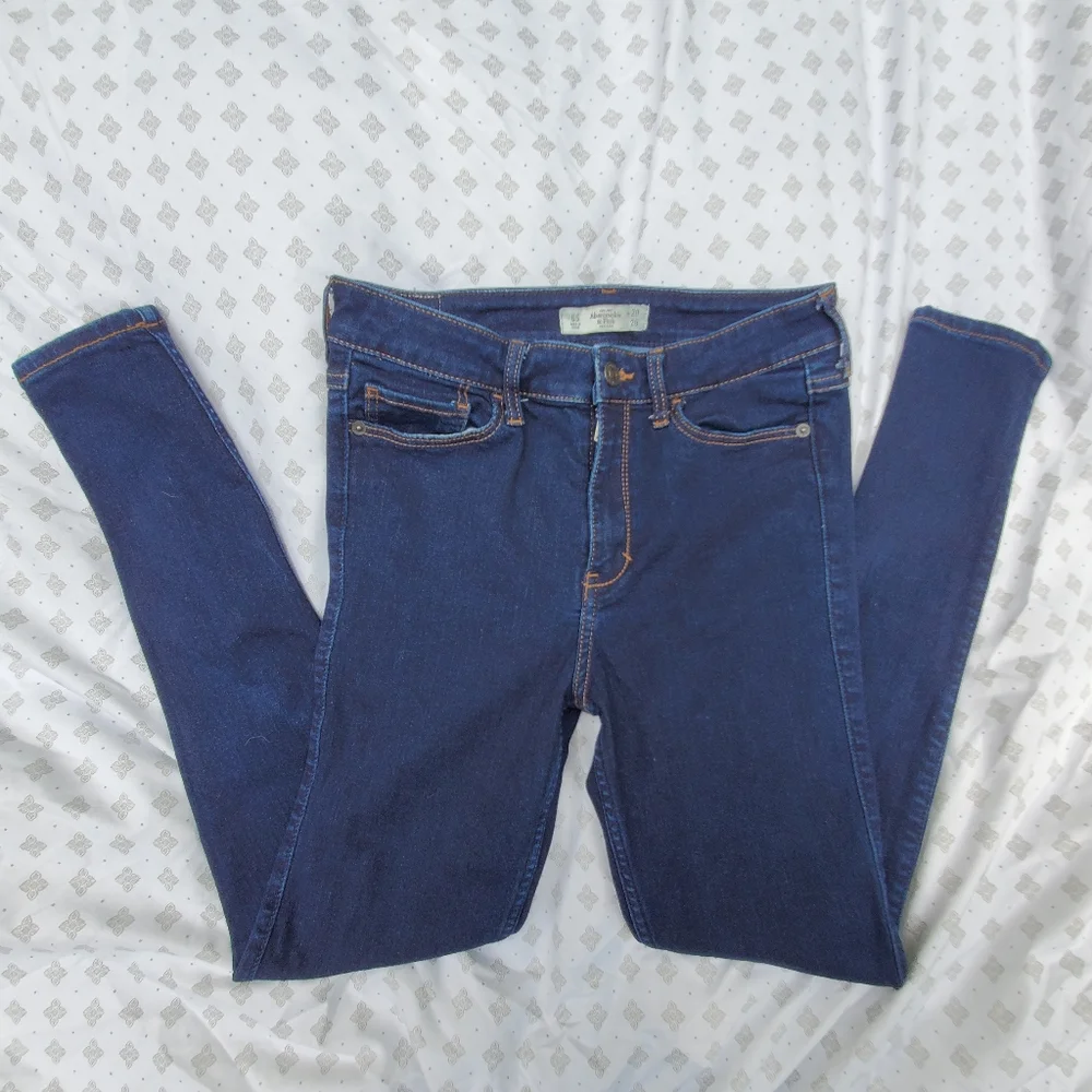 Abercrombie & Fitch Dark Wash Slim Jeans Size 6S
